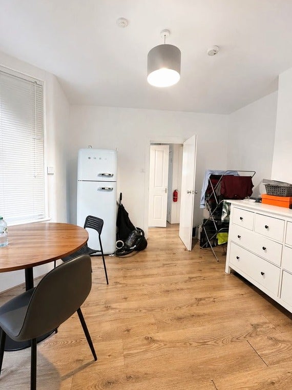 Bright Double in Victorian House / Canada water