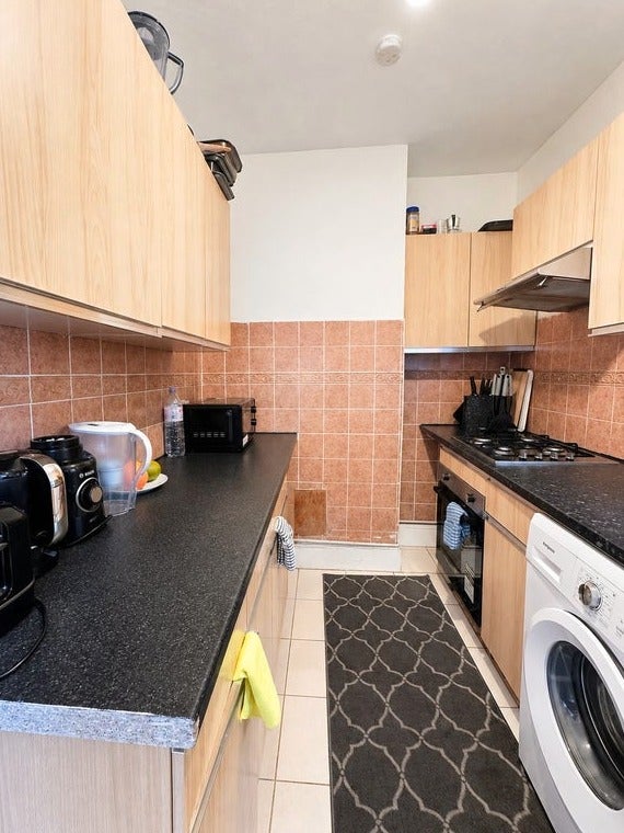 Bright Double in Victorian House / Canada water