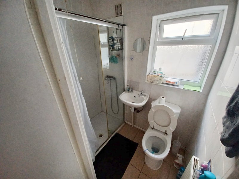 Bright Double Room in Stratford