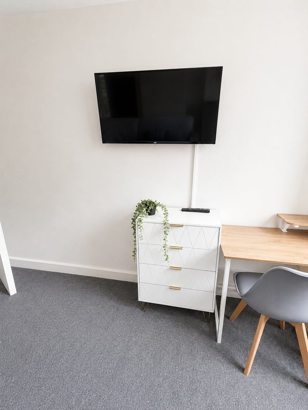 Furnished Double Room in Aldgate