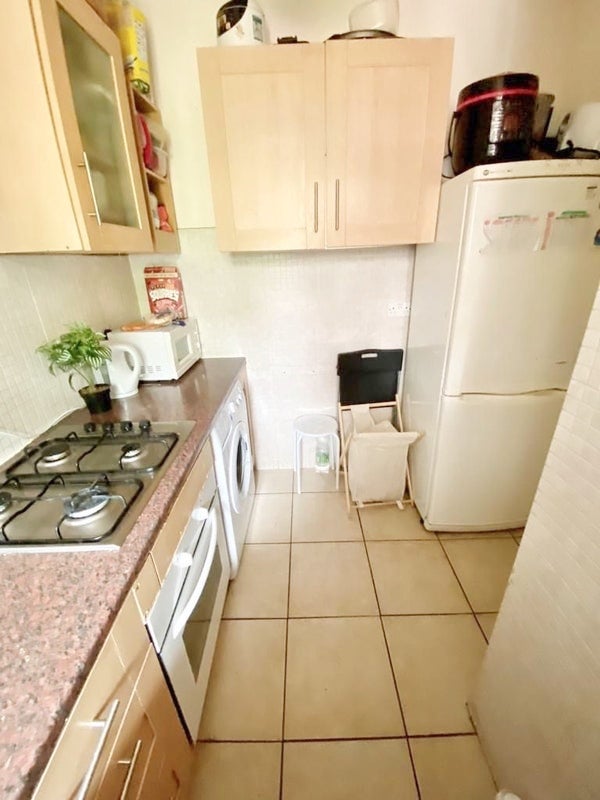 Double Room near Central London / Oval