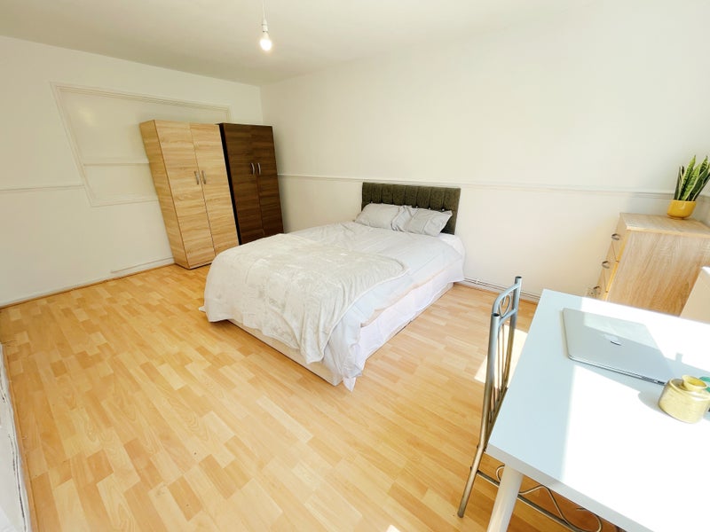 rooms near Liverpool Street