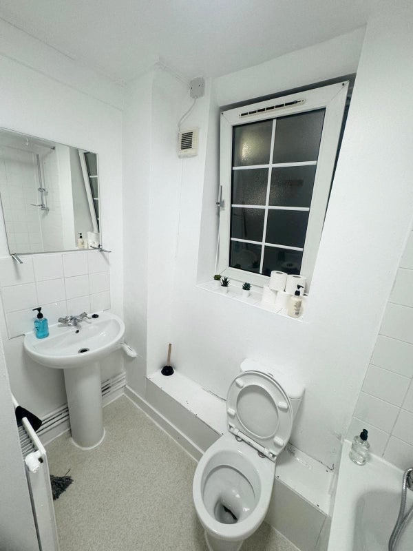 Bright Rooms in Bethnal Green 