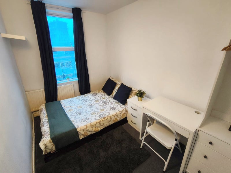 Cozy Room near Central London
