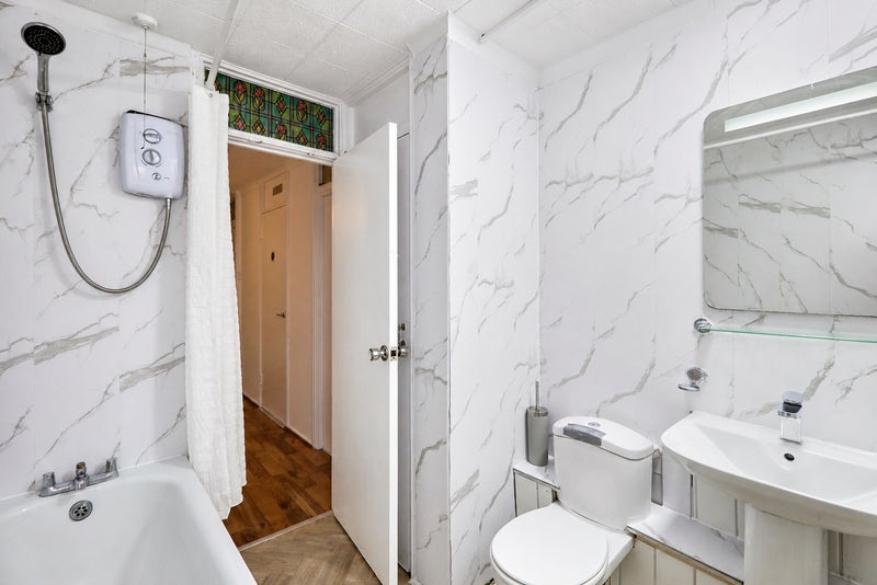 Bright Rooms near Mile End / Zone 2