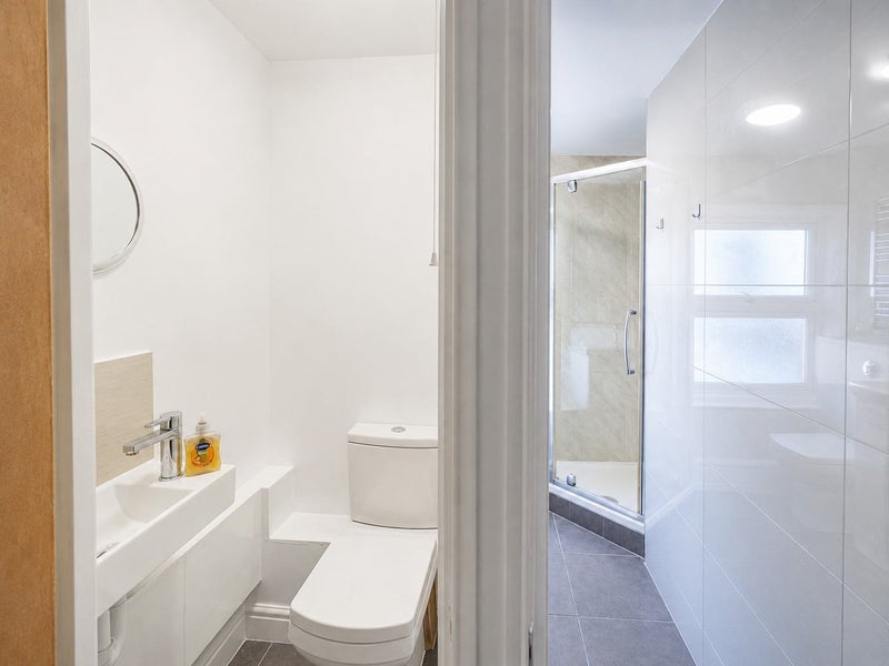Cozy Room 3 Min to Elizabeth Line / Near Central