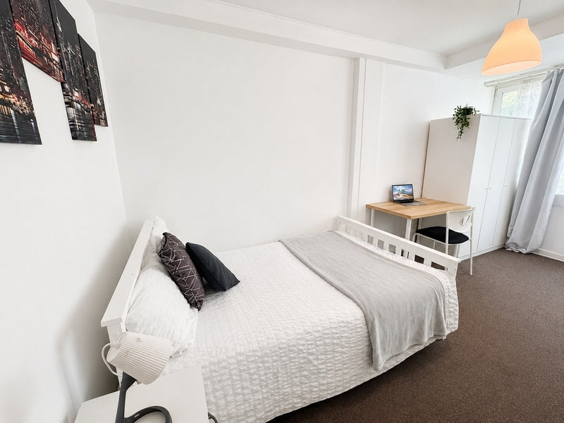 Spacious Master Room - Camden Town NW1