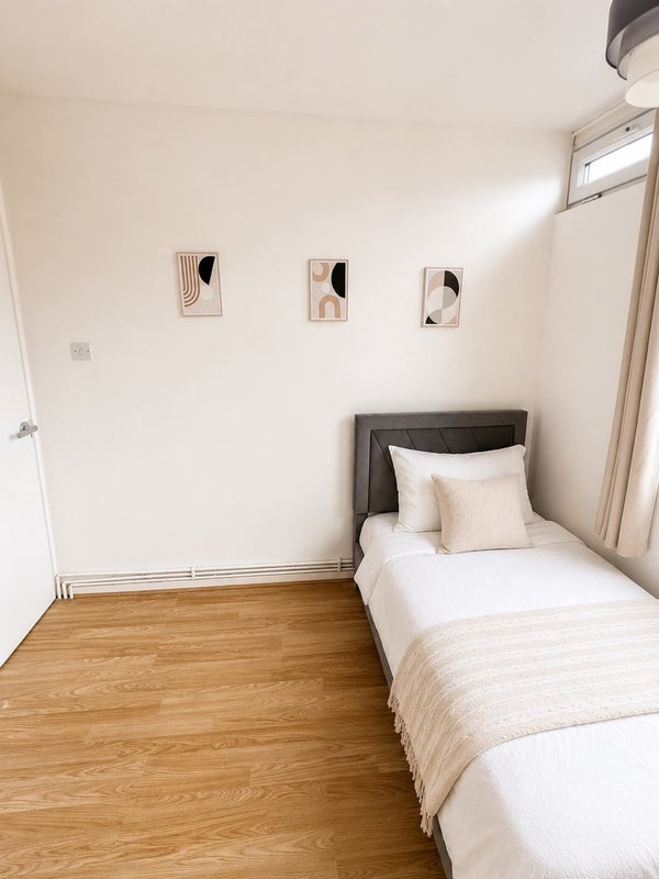 Cozy Room Central / Aldgate East - Tower Hill