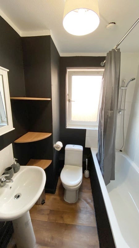 Cozy Room in Mile End 