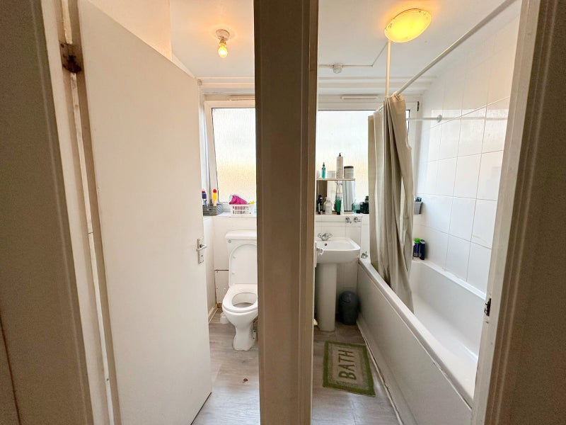 Bright Double Room in Canada Water / Surrey Quays