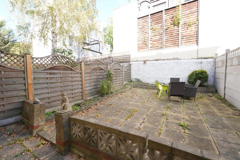 Huge Master Room in Bright House