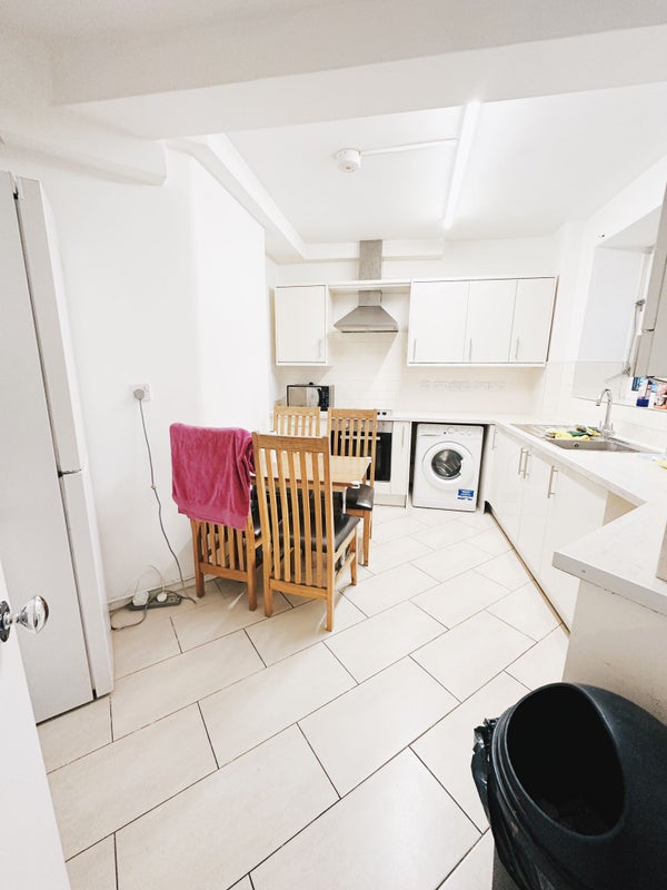 🌟 Modern Double Rooms | Zone 2