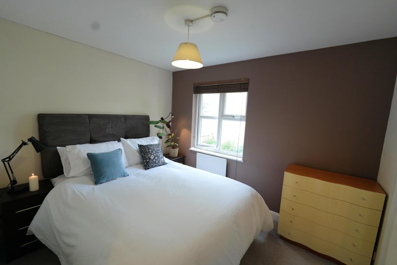 Five bright and fully furnished Double rooms 