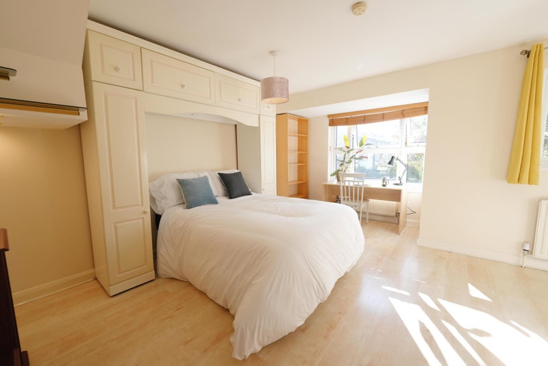 Five bright and fully furnished Double rooms 