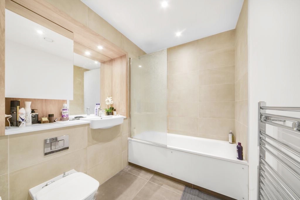 Modern Flat near Canada Water with Living Room