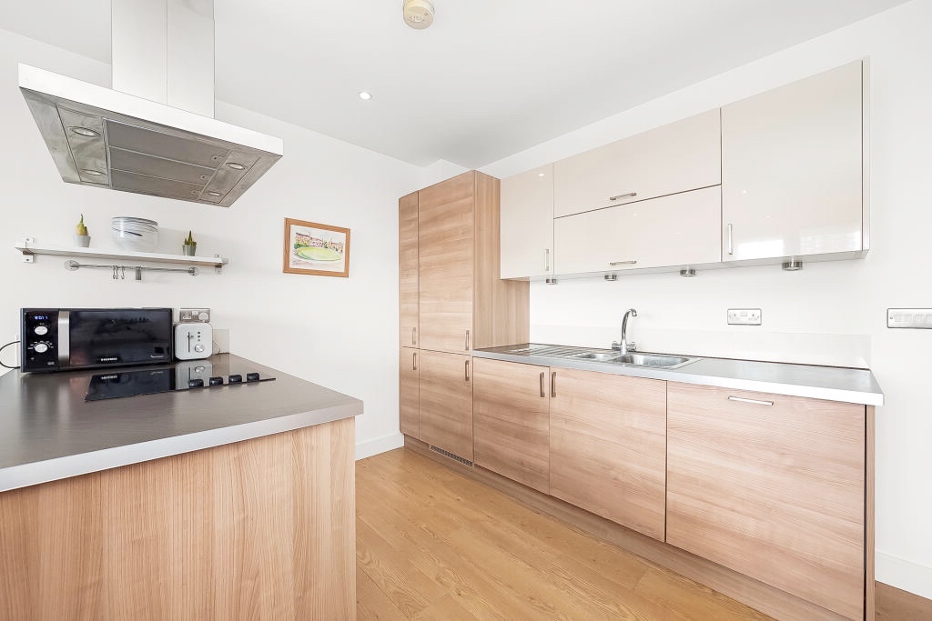 Modern Flat near Canada Water with Living Room