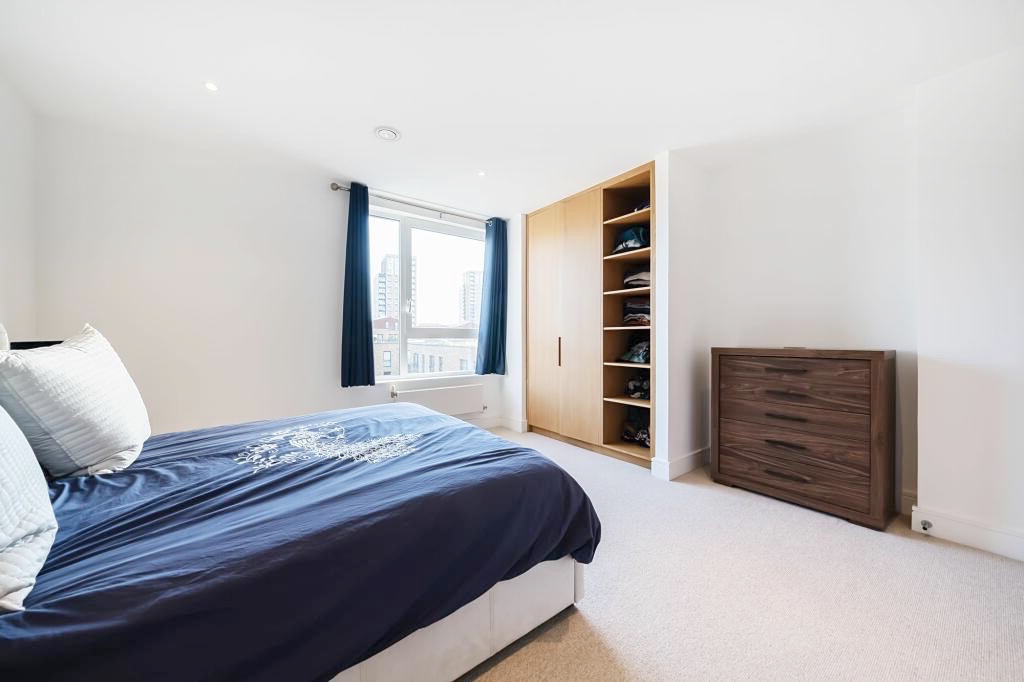 Modern Flat near Canada Water with Living Room