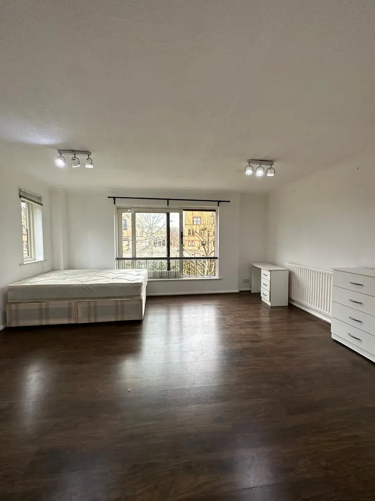 Double room near TOWER BRIDGE