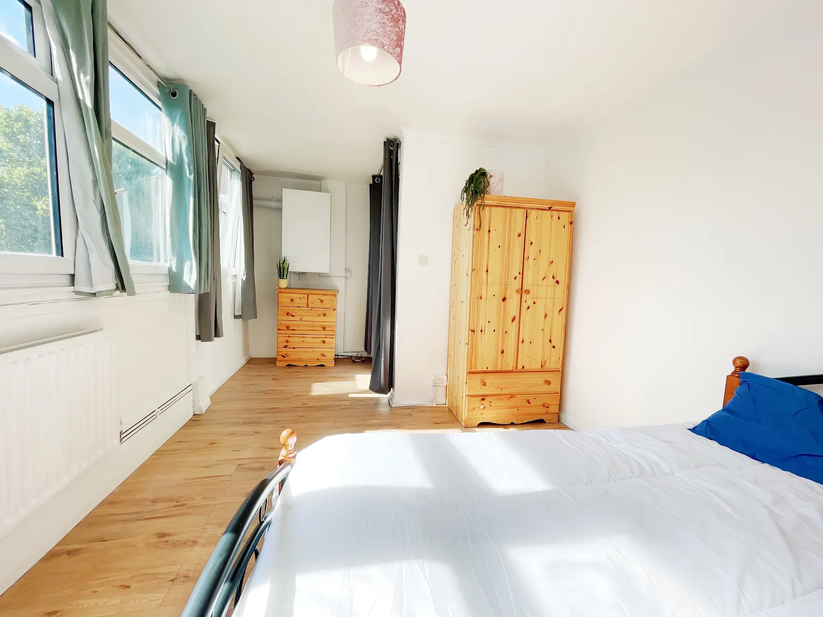 Double room near  WHITECHAPEL✔✨