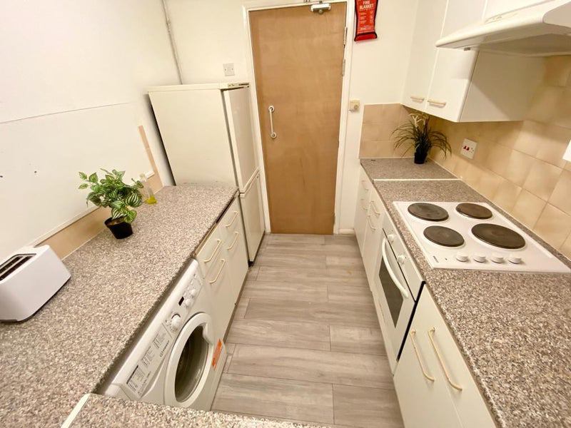 Double  Room in  Caledonian Road BILLS INCL🗝️💎