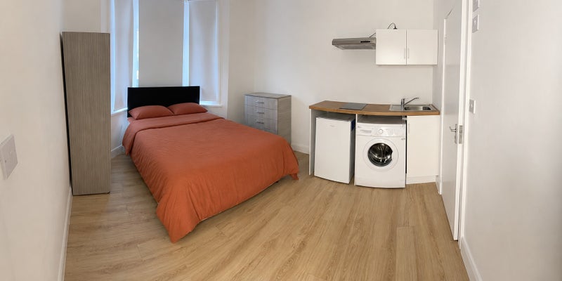 Furnished Studio Near Stradford
