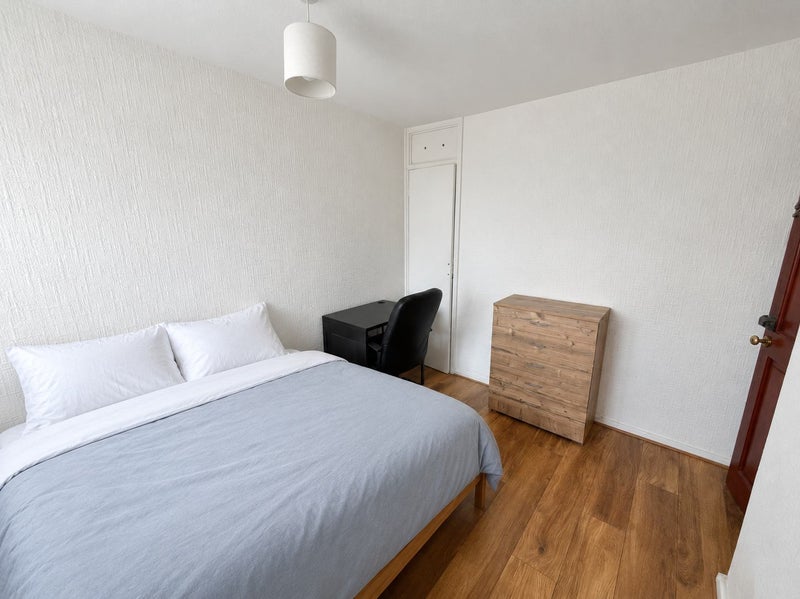 Double Room in Zone 2 / 10 Min to Liverpool st