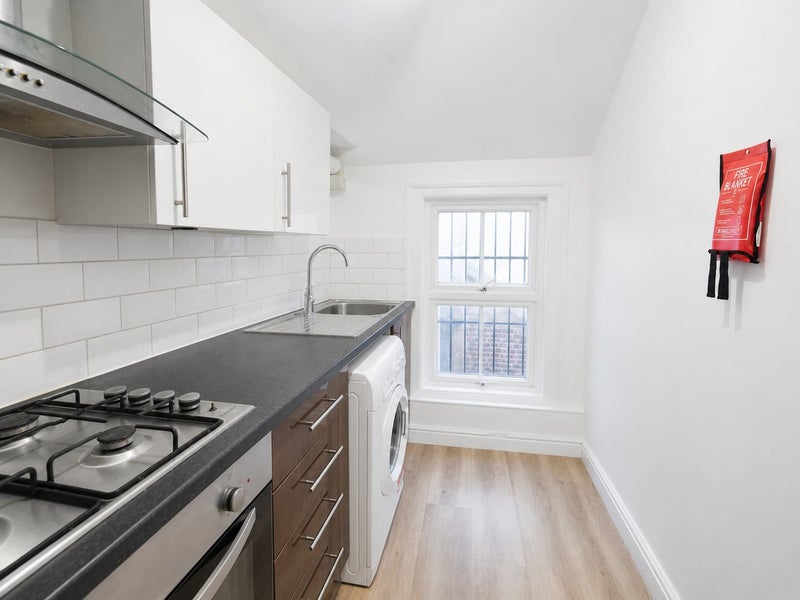 Massive Room in Central London / Elizabeth Line