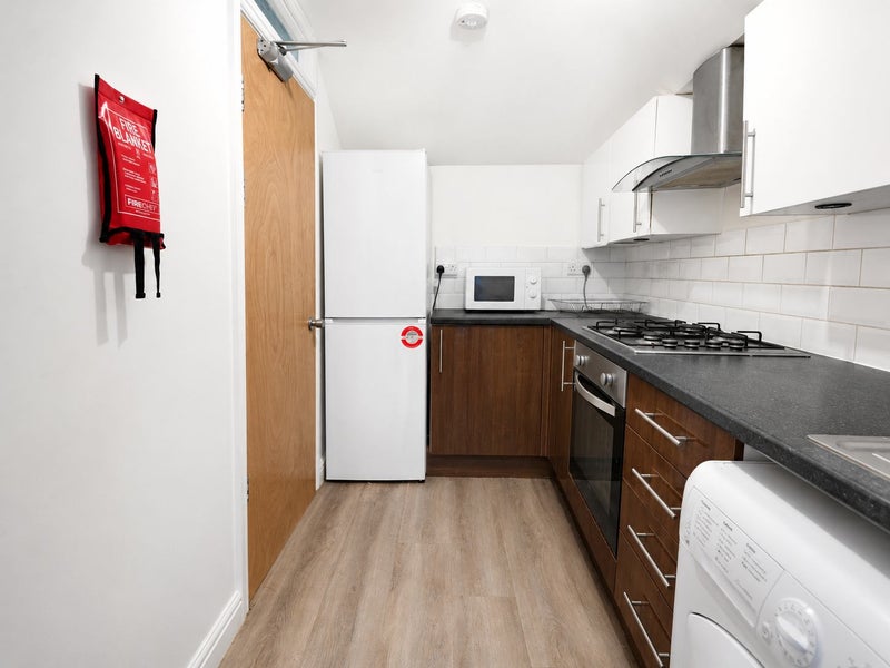 Massive Room in Central London / Elizabeth Line