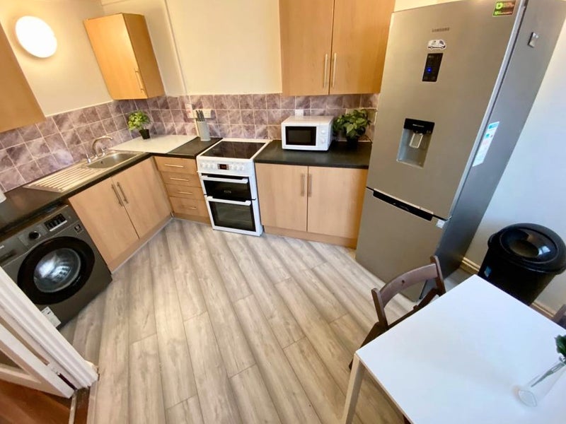 Bright Rooms Available Near Chelsea
