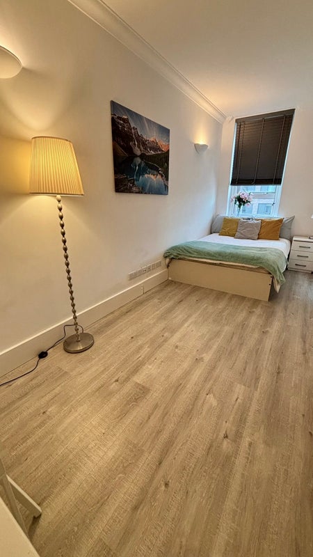 Bright Furnished Double Room Near Canary Wharf