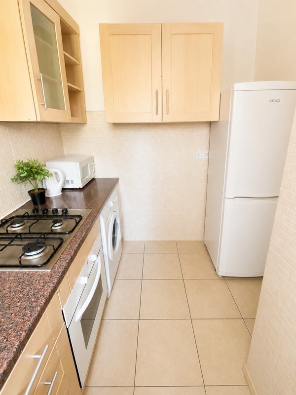 Double Room in Oval / Central London