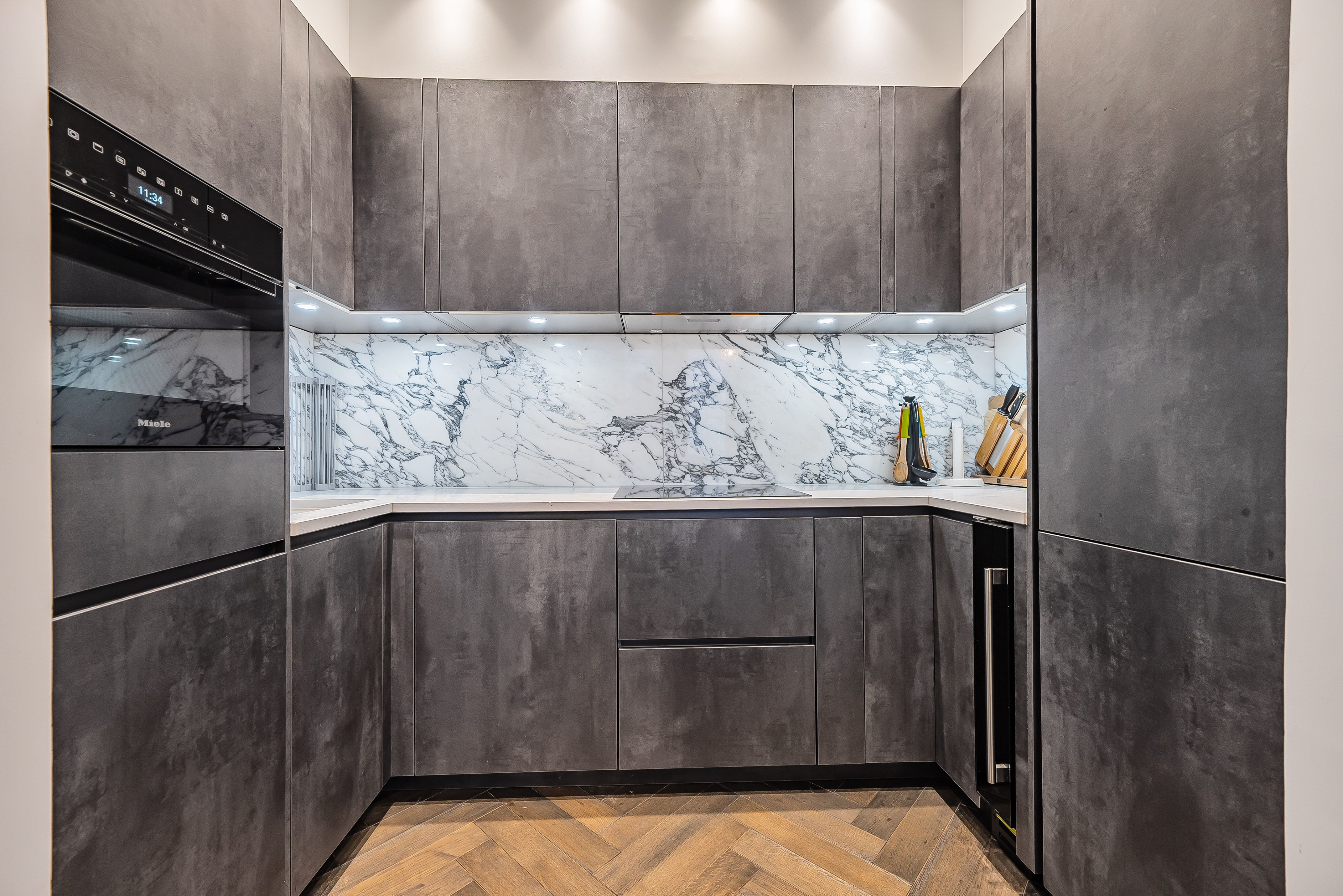 Adequate 1 bedroom flat
