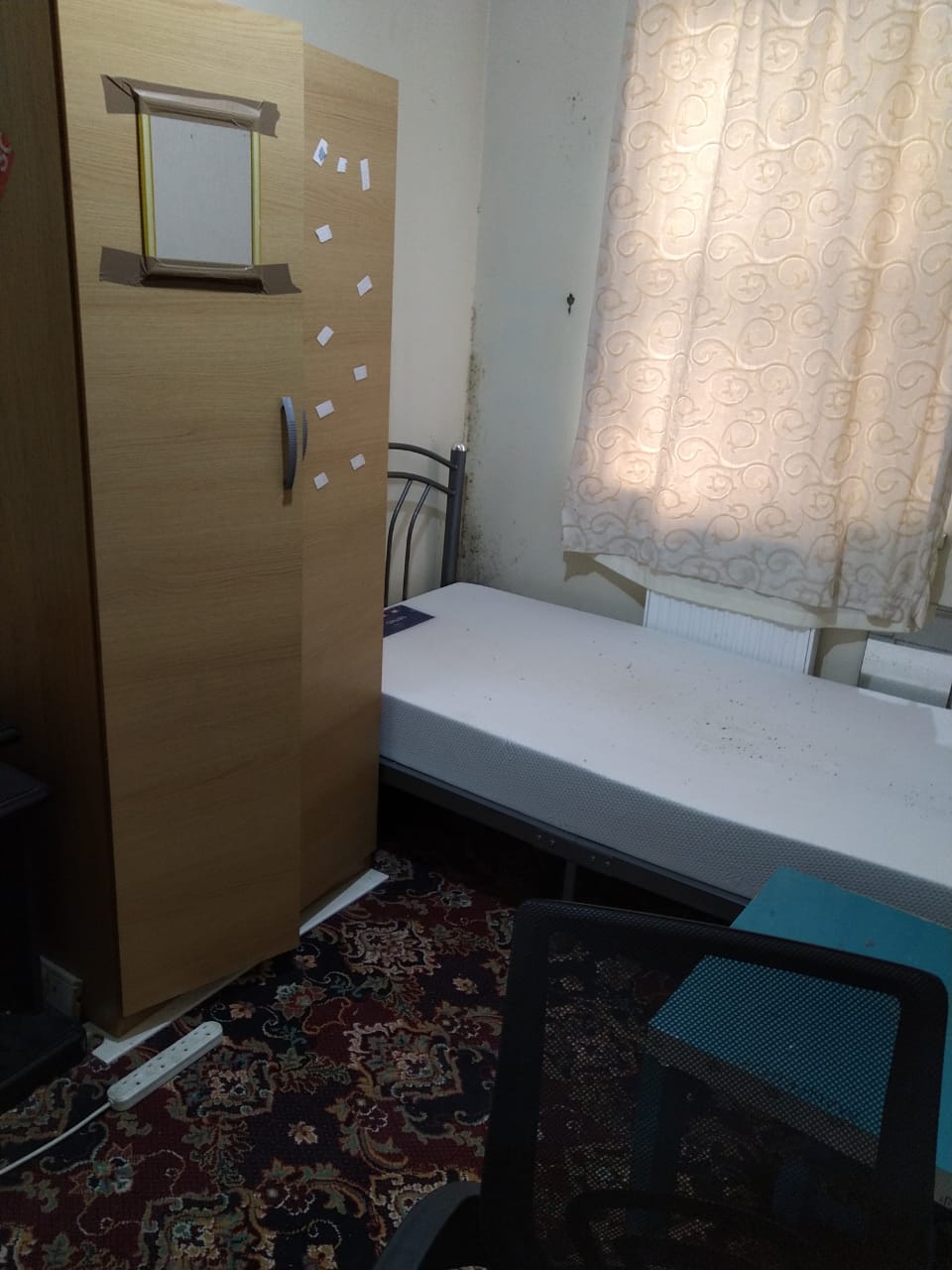 Independent room available for working male 
