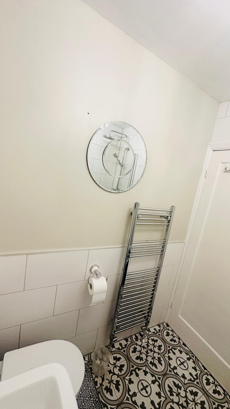 Room to Rent, A Great discount £800/month | £200 Deposit – R