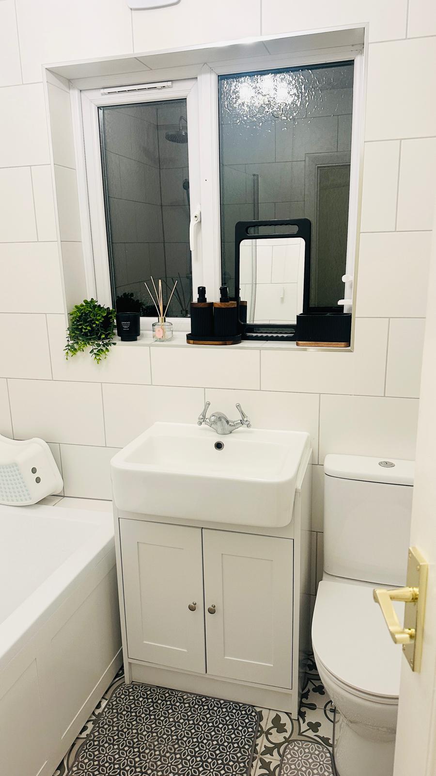 Room to Rent, A Great discount £800/month | £200 Deposit – R