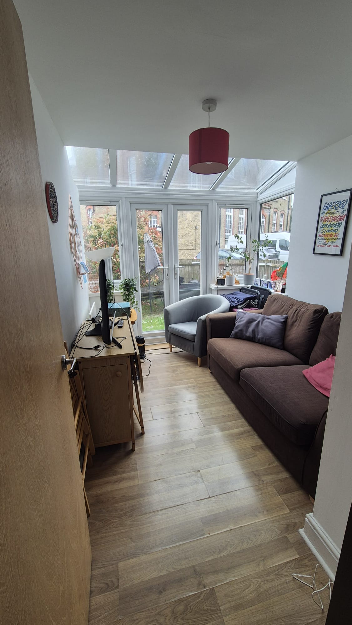 Large double room with access to the garden 