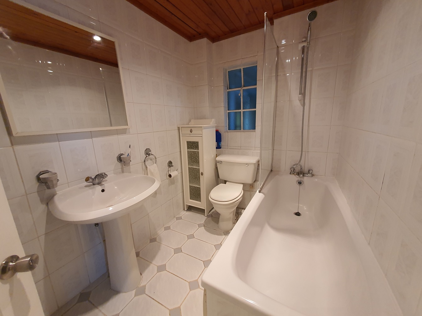 SPACIOUS 2 BEDROOM FLAT SHARE IN NW1 