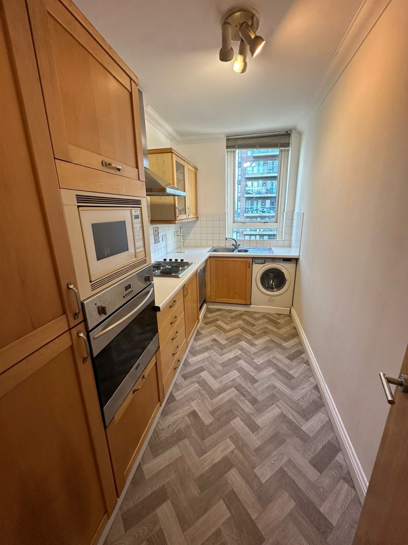 En Suite Room near Crossharbour (E14)