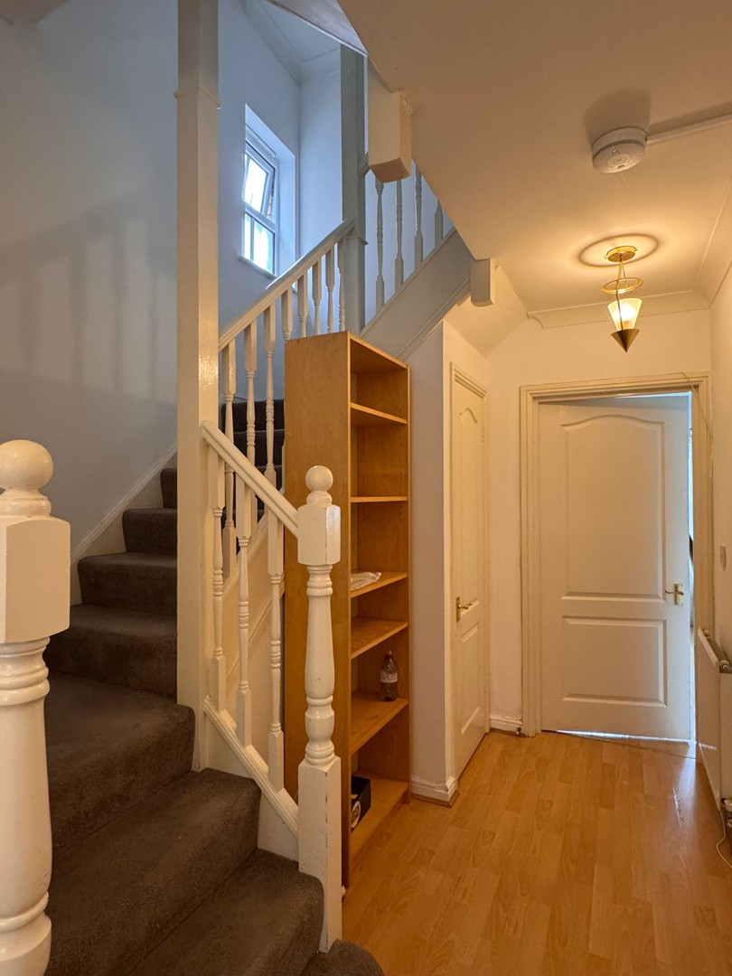Ensuite Room near Crossharbour (E14)