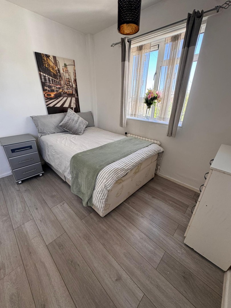 Double Room near Victoria /Sloane Square / Pimlico (SW1V)