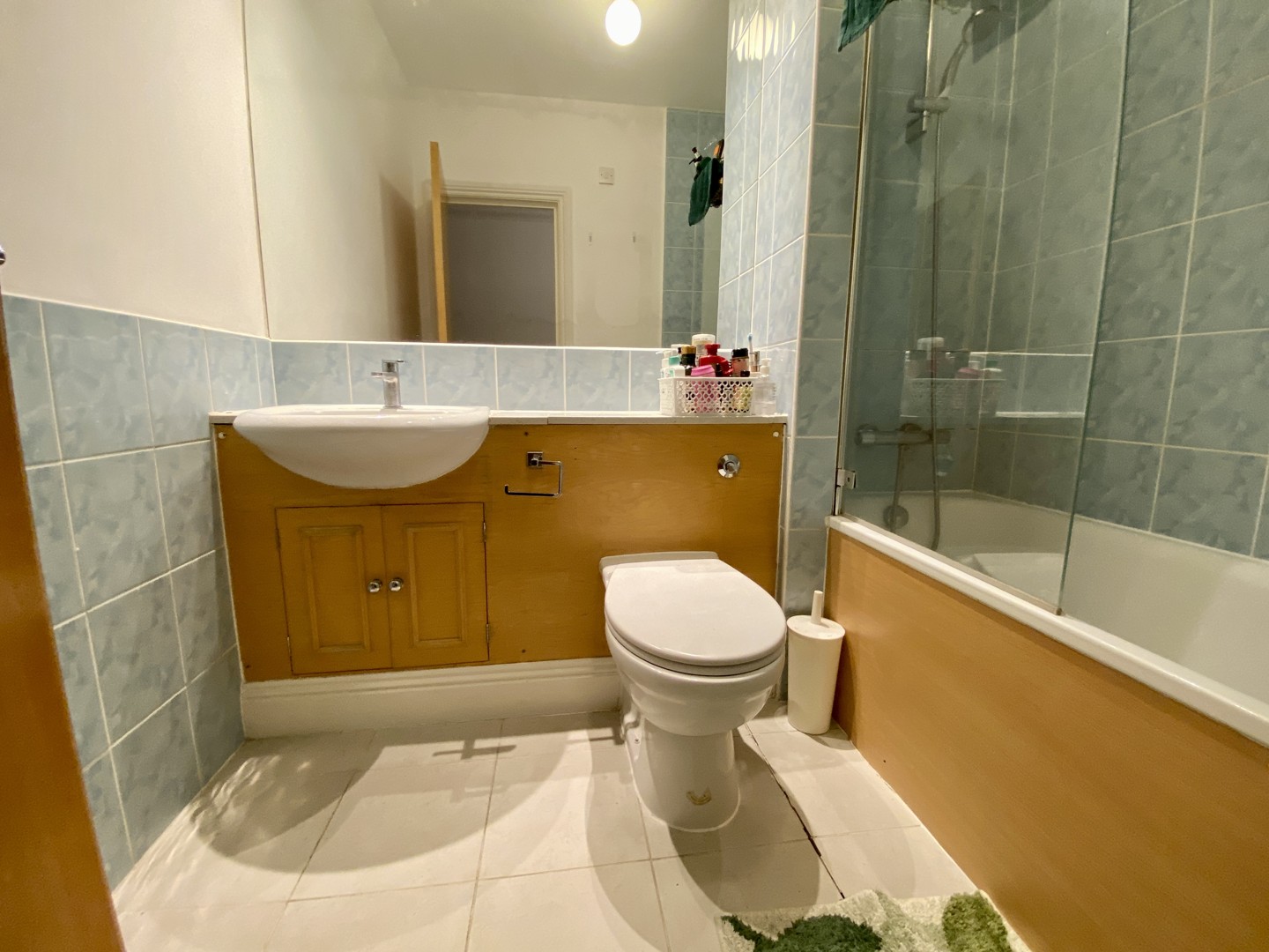 Ensuite Room near Crossharbour (E14)