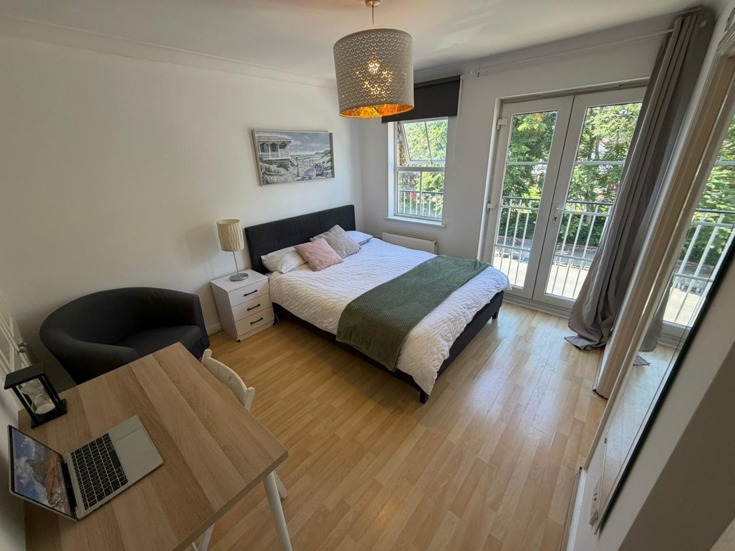 Ensuite Room near Crossharbour (E14)