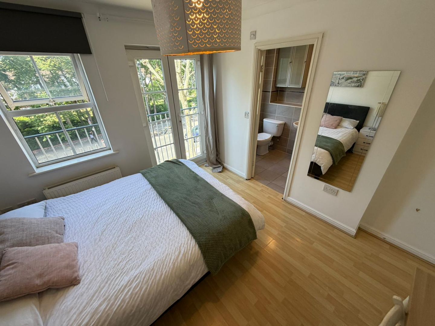 Ensuite Room near Crossharbour (E14)