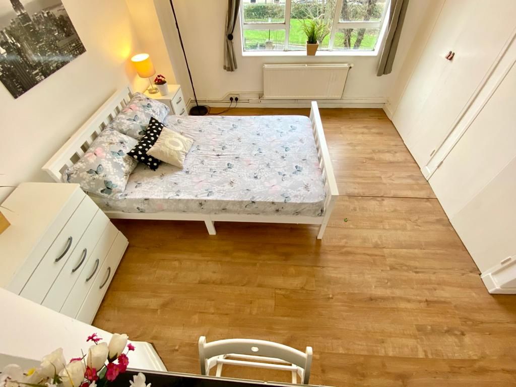 Master Room near Warwick Ave / Paddington / Edgware Rd (W2)