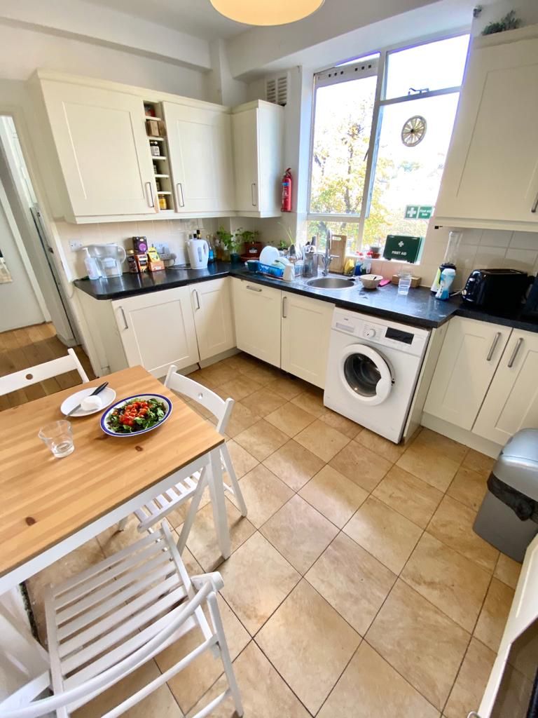 Master Room near Warwick Ave / Paddington / Edgware Rd (W2)