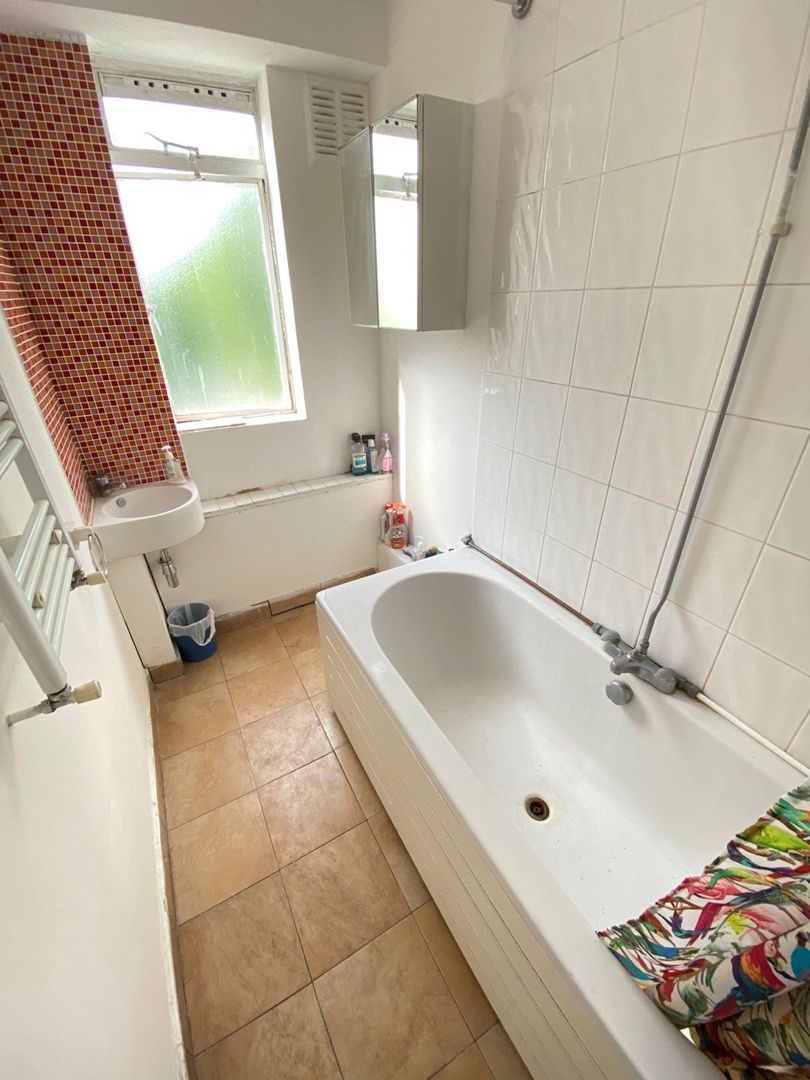 Master Room near Warwick Ave / Paddington / Edgware Rd (W2)