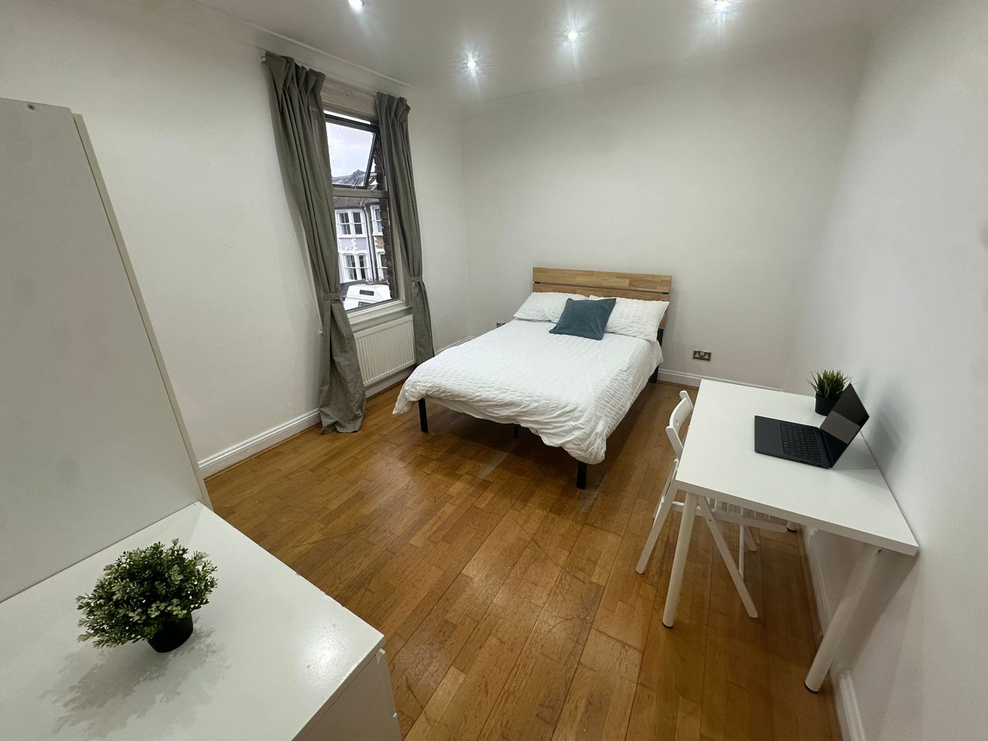 Master Room near East Finhcley (N2)