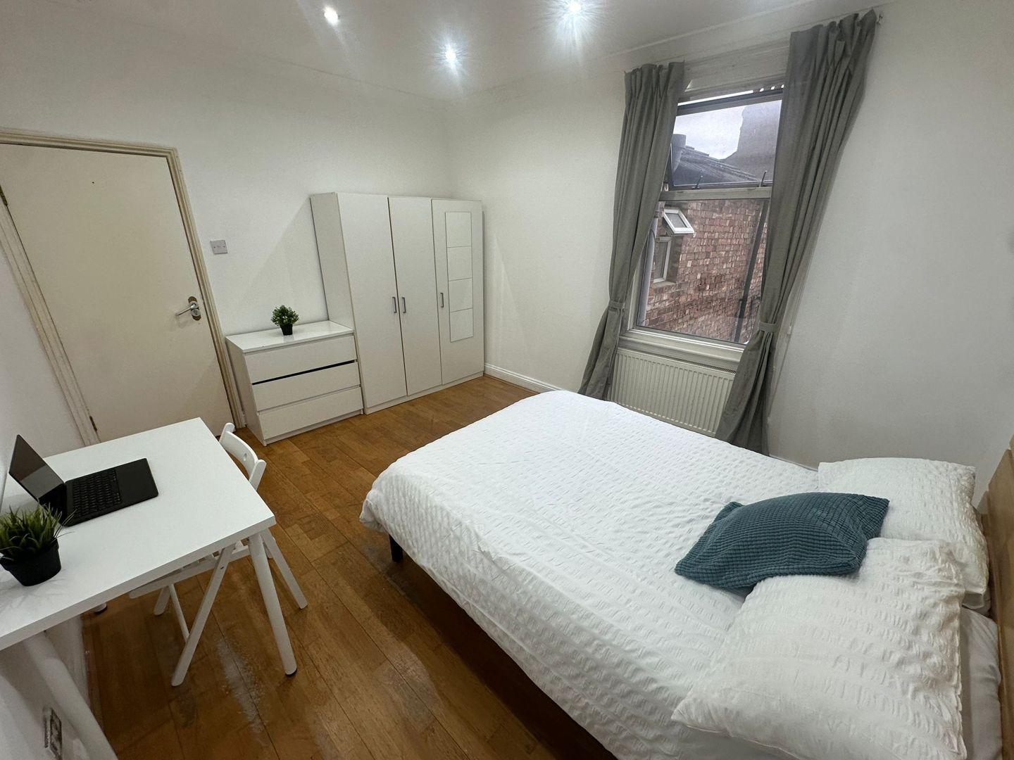 Master Room near East Finhcley (N2)