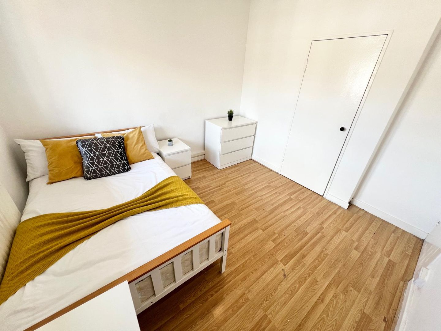 Double Room near Bethnal Green (E2)