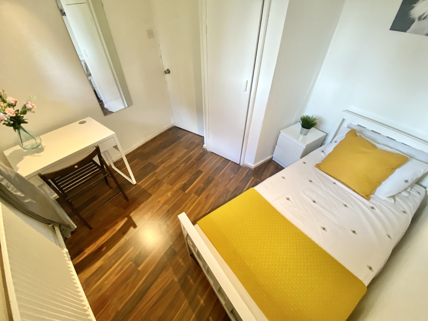 Single Room near Imperial Wharf / Fulham Broadway (SW10)